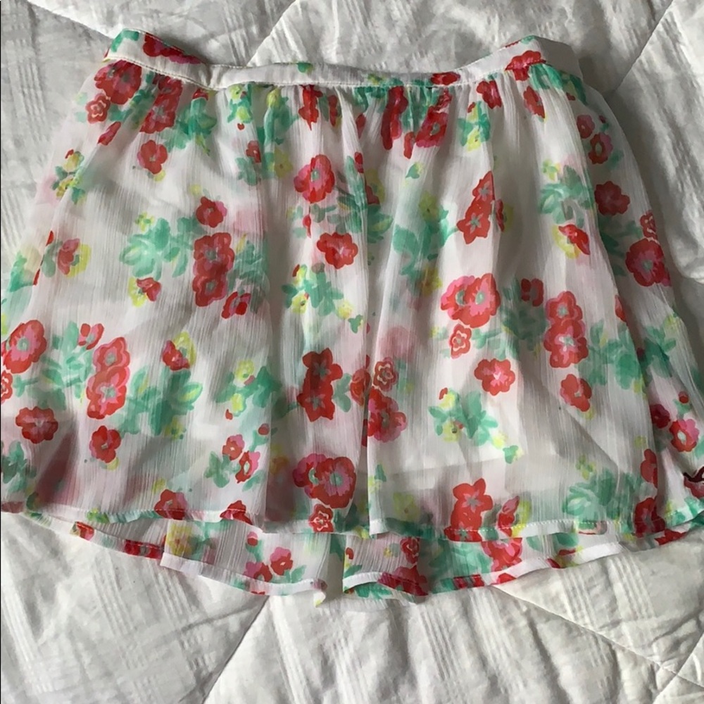Hollister size XS, great for summer!
